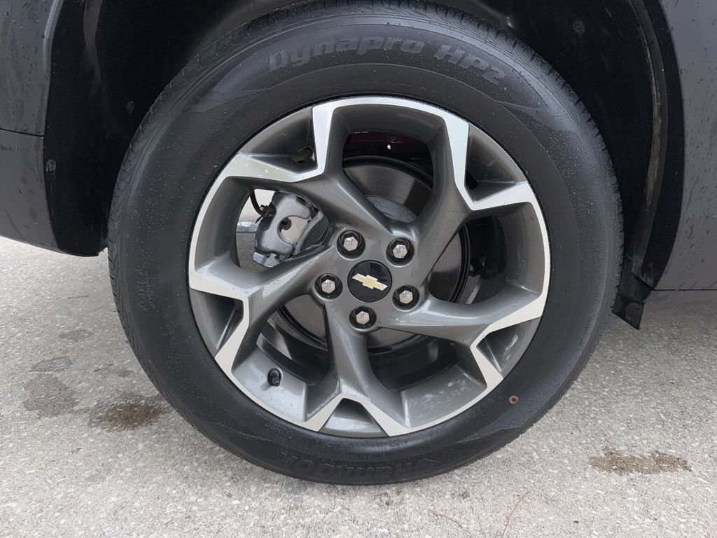 Used 2024 Chevrolet Trax LT w/ LT Convenience Package FWD image 40
