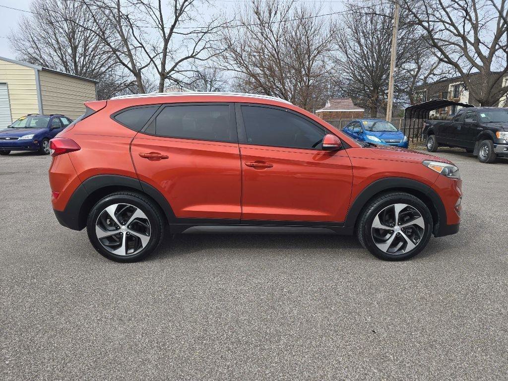 Used 2016 Hyundai Tucson Sport image 4