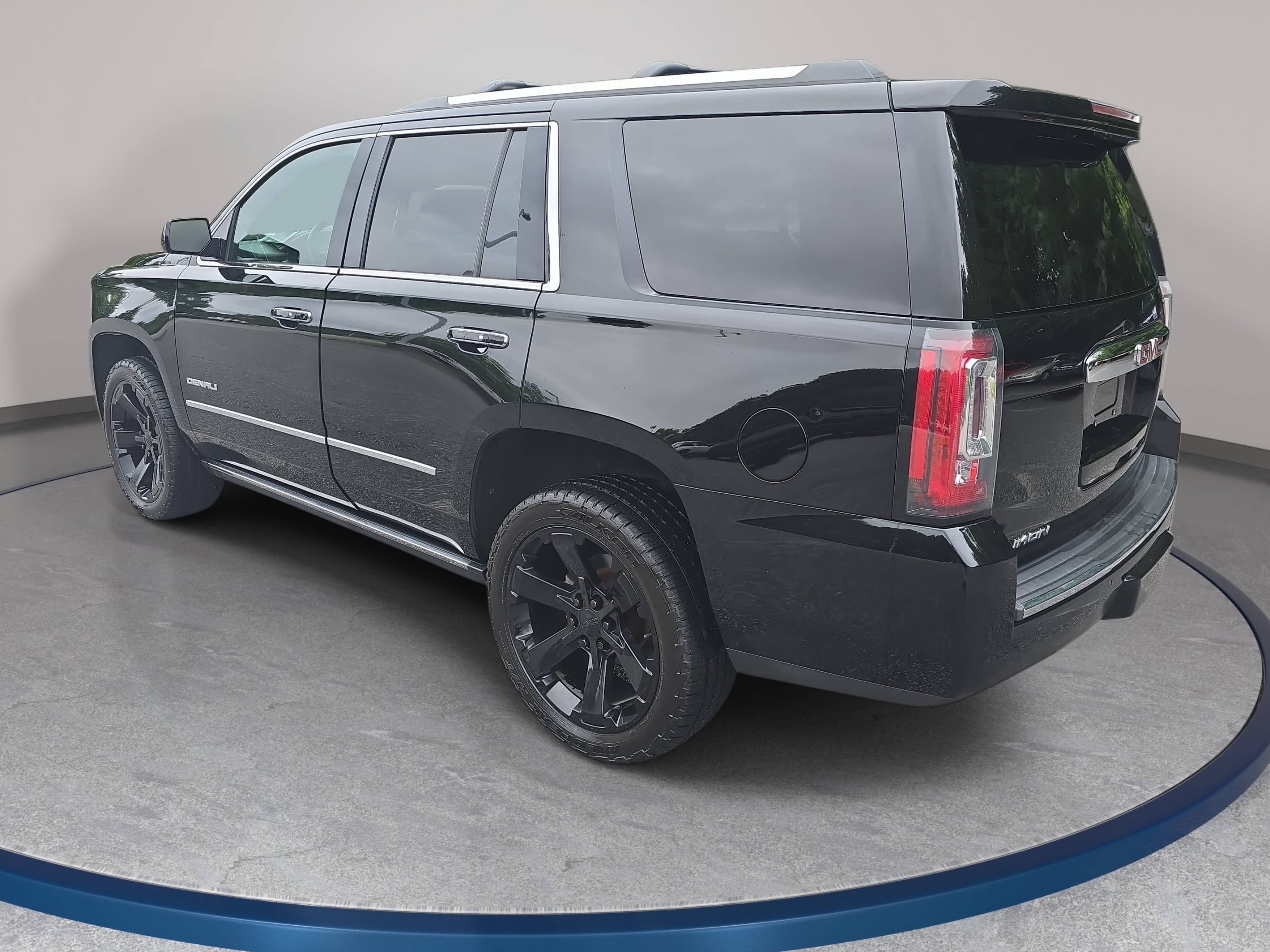 Used 2018 GMC Yukon Denali w/ Open Road Package AWD/4WD image 7