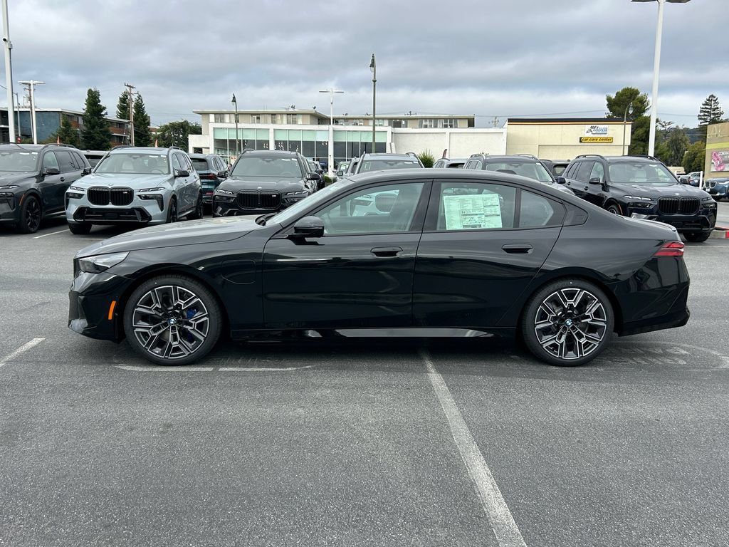 New 2027 BMW 550e xDrive w/ Executive Package AWD/4WD image 2
