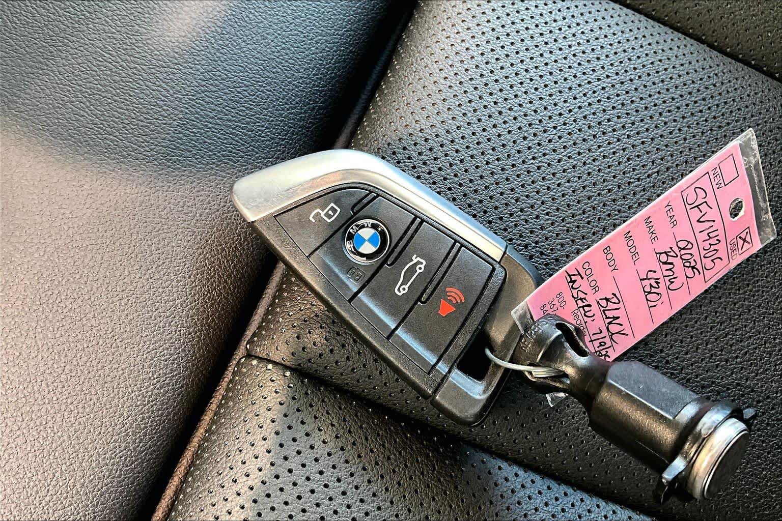 Used 2025 BMW 430i w/ Premium Package RWD image 14