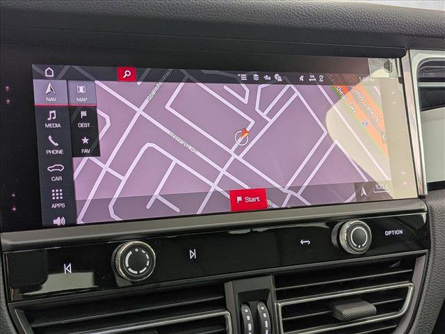 Certified 2025 Porsche Macan Turbo image 17