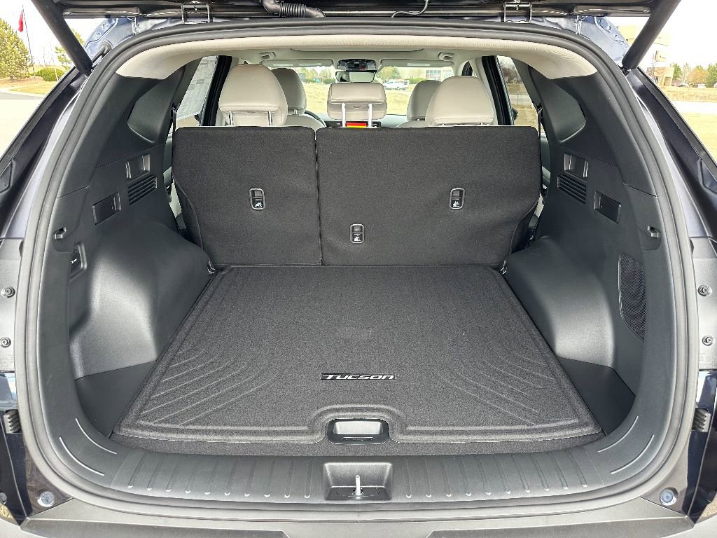 New 2025 Hyundai Tucson Limited image 8