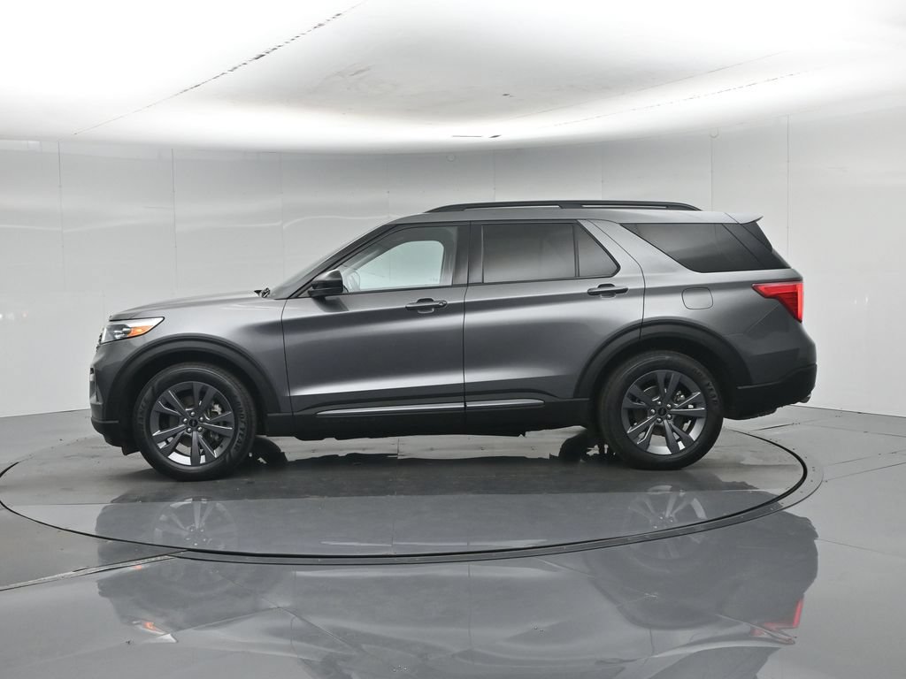 Certified 2023 Ford Explorer XLT w/ Equipment Group 202A RWD image 34