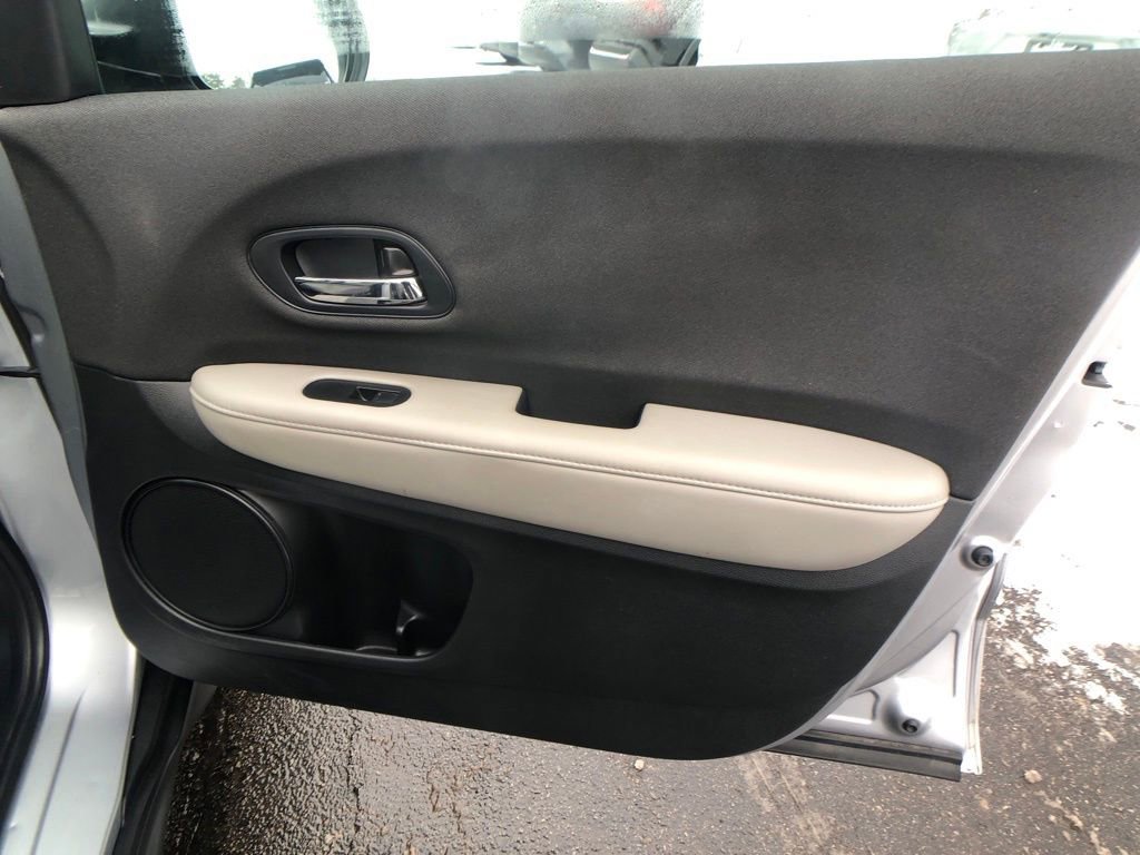 Used 2022 Honda HR-V LX image 12