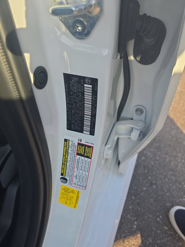 Used 2025 Toyota Camry LE FWD image 28