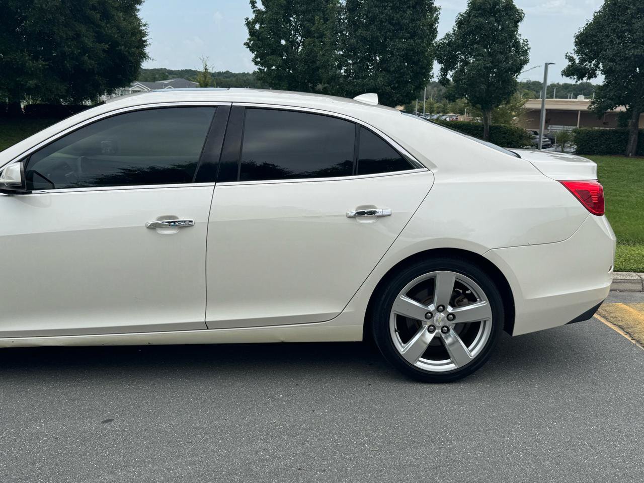 Used 2013 Chevrolet Malibu LTZ FWD image 8