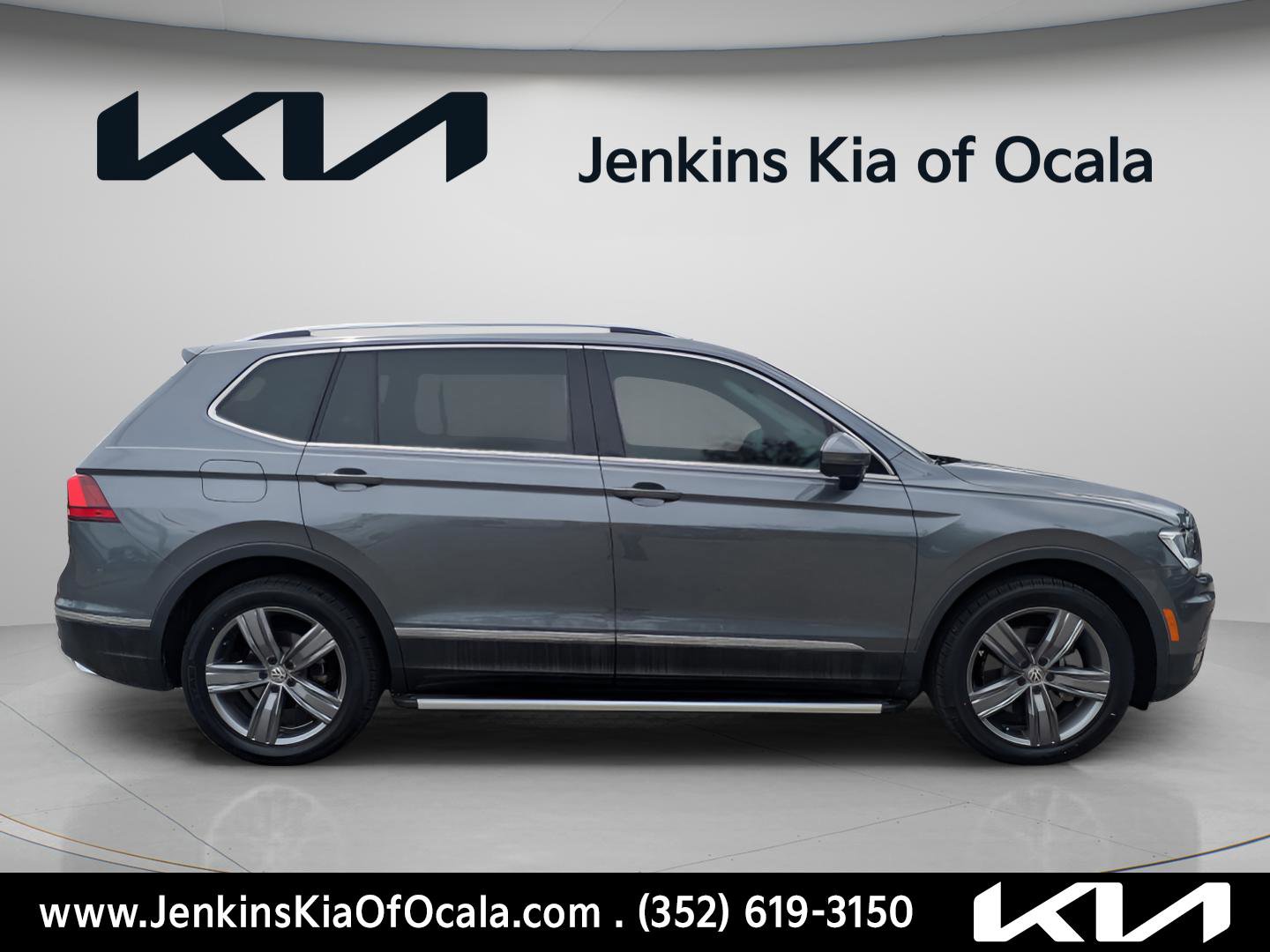 Used 2021 Volkswagen Tiguan SEL image 2