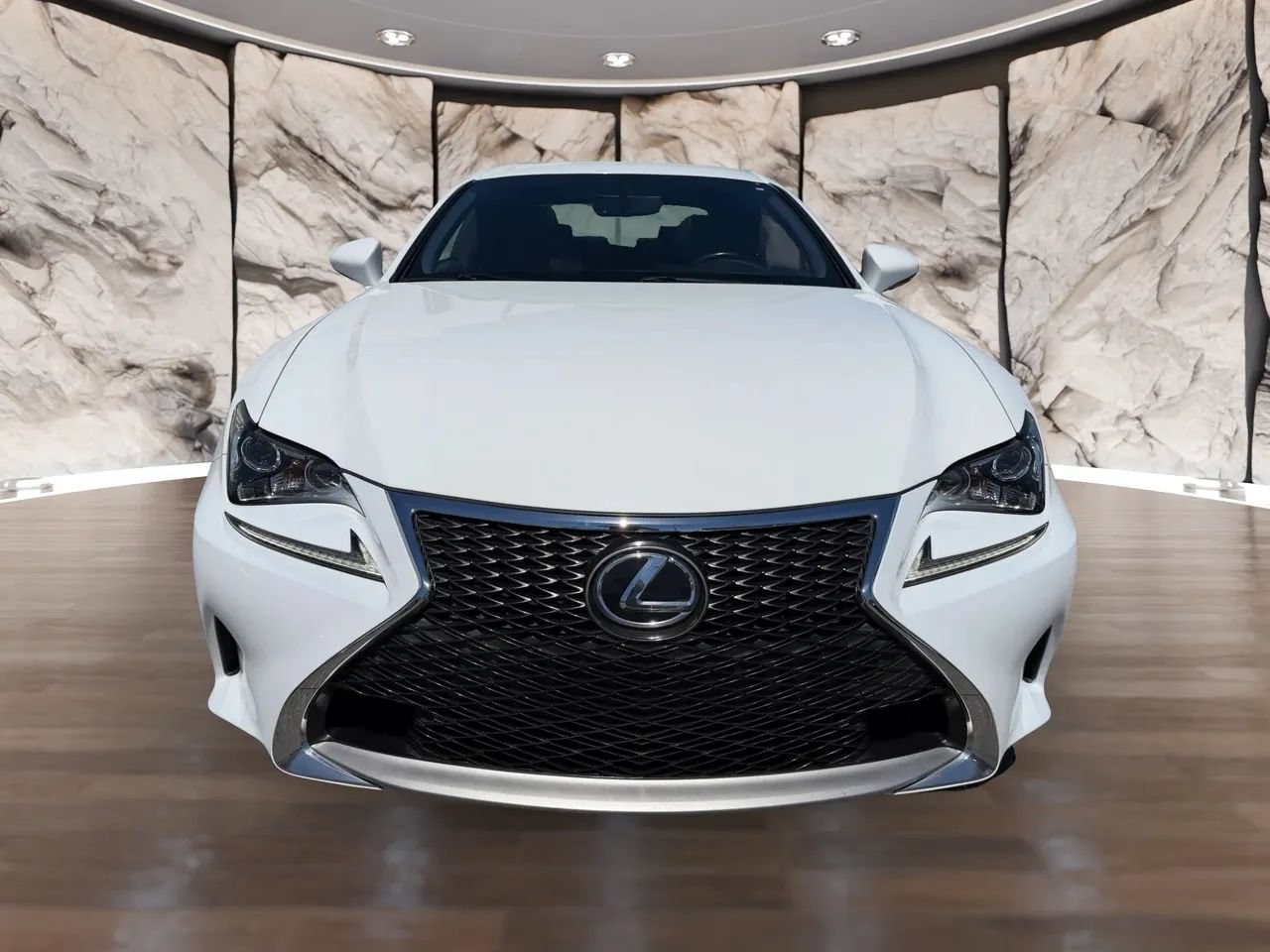 Used 2017 Lexus RC 200t F Sport RWD image 3