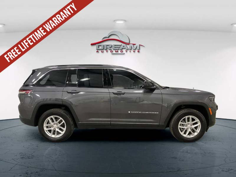 Used 2025 Jeep Grand Cherokee Laredo X w/ Luxury Tech Group I AWD/4WD image 24