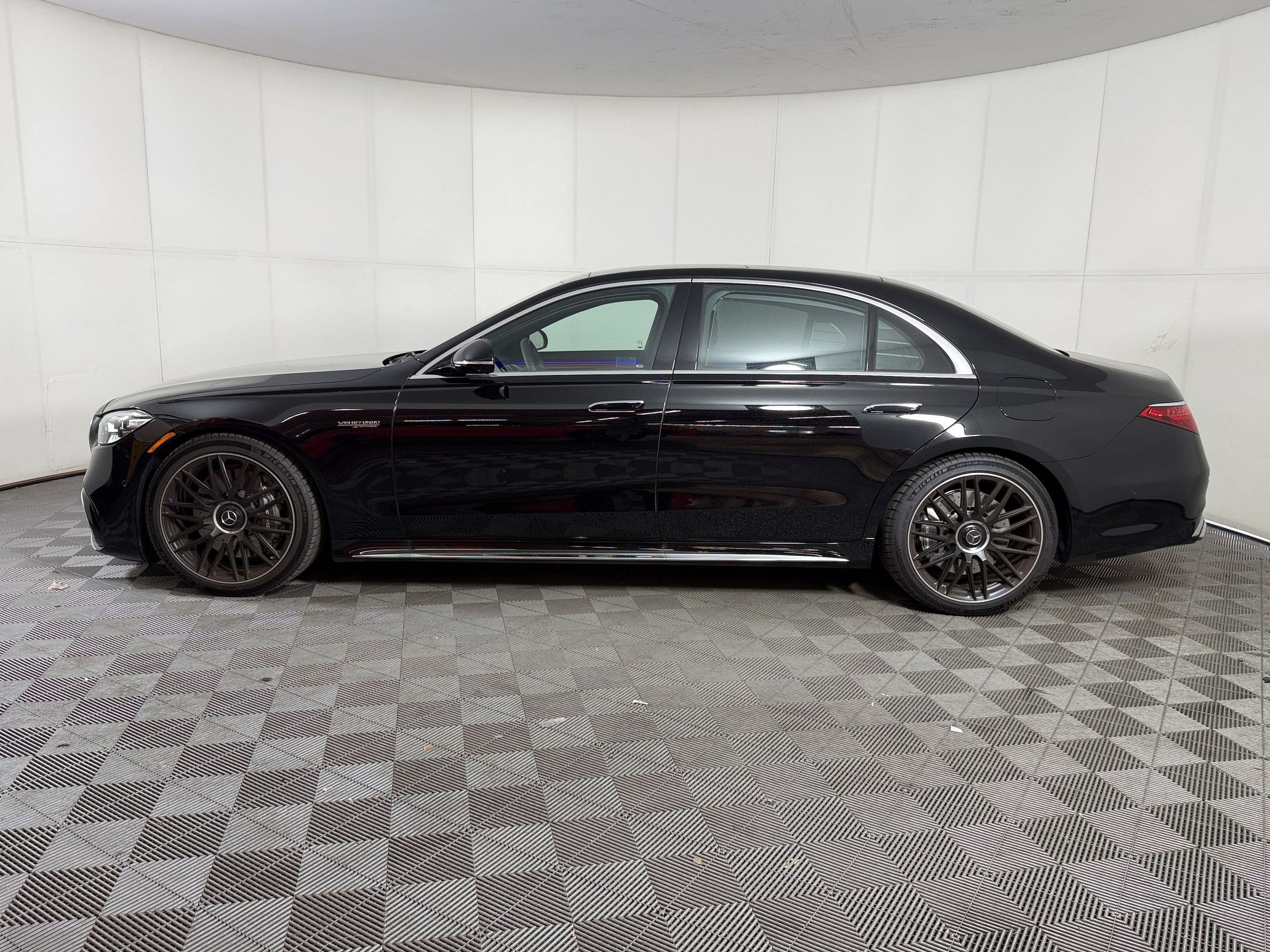 New 2026 Mercedes-Benz S 63 AMG S image 2