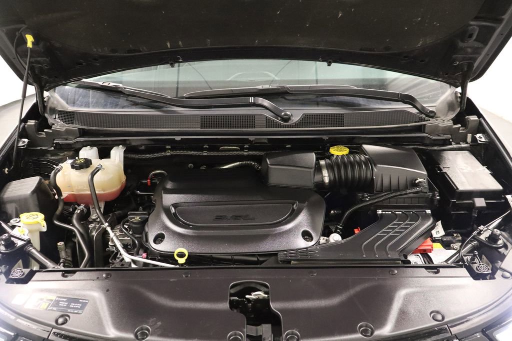 Used 2023 Chrysler Pacifica Limited image 24