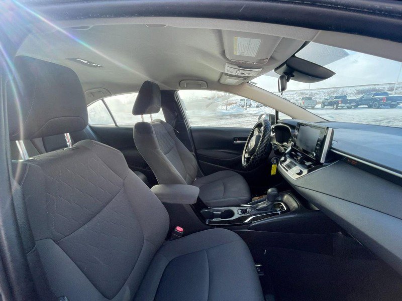 Used 2021 Toyota Corolla LE image 4