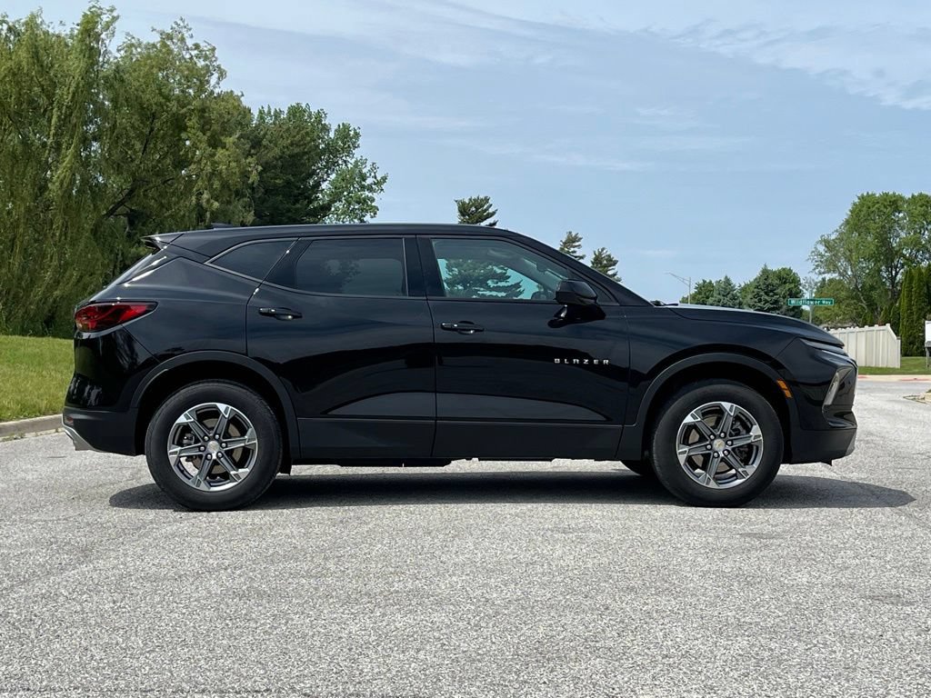 Used 2024 Chevrolet Blazer LT w/ LPO, Floor Liner Package FWD image 8