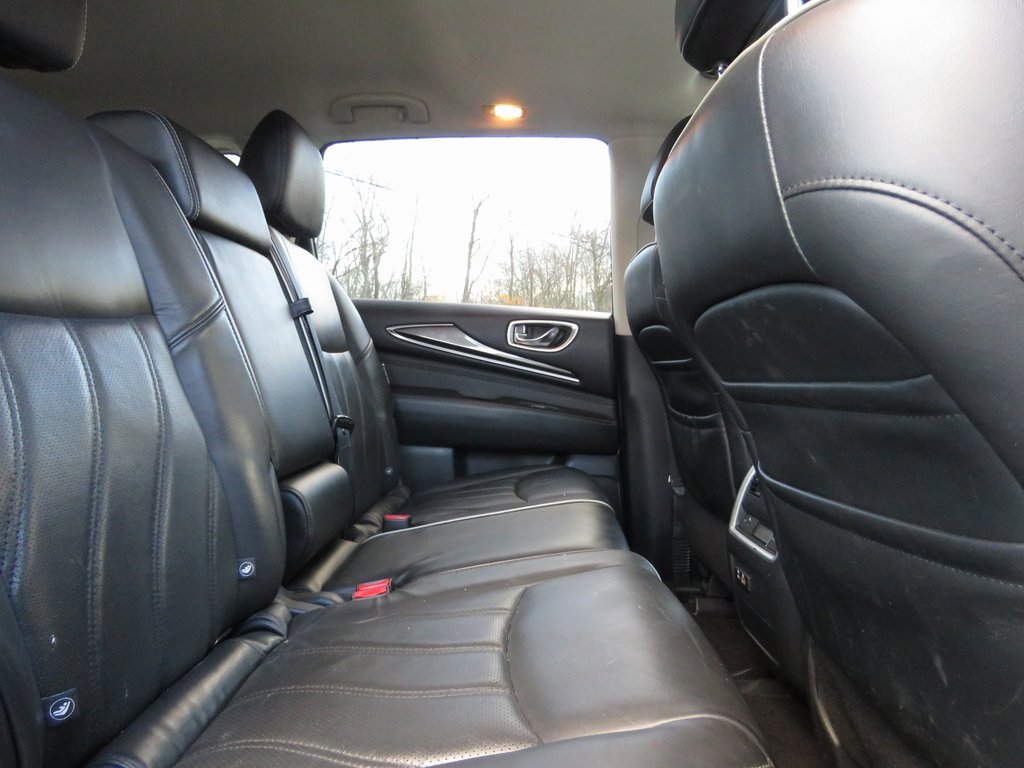 Used 2019 INFINITI QX60 Luxe w/ Essential Package image 17
