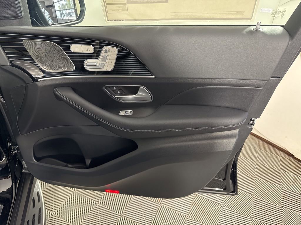 New 2026 Mercedes-Benz GLS 580 4MATIC image 13