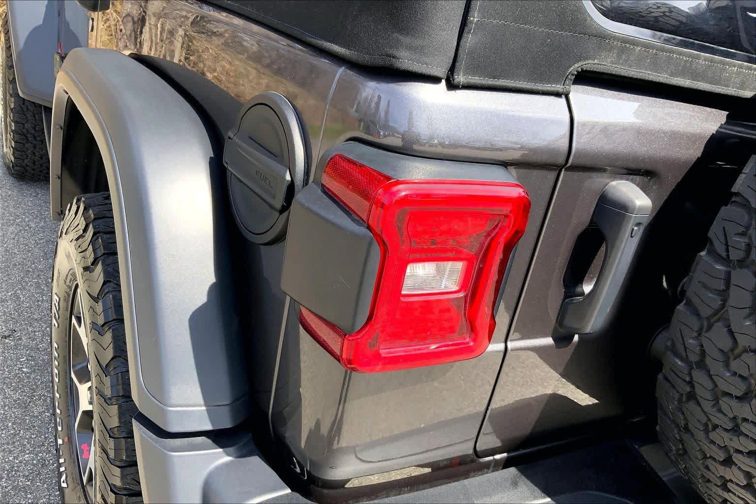 Used 2023 Jeep Wrangler Rubicon AWD/4WD image 29