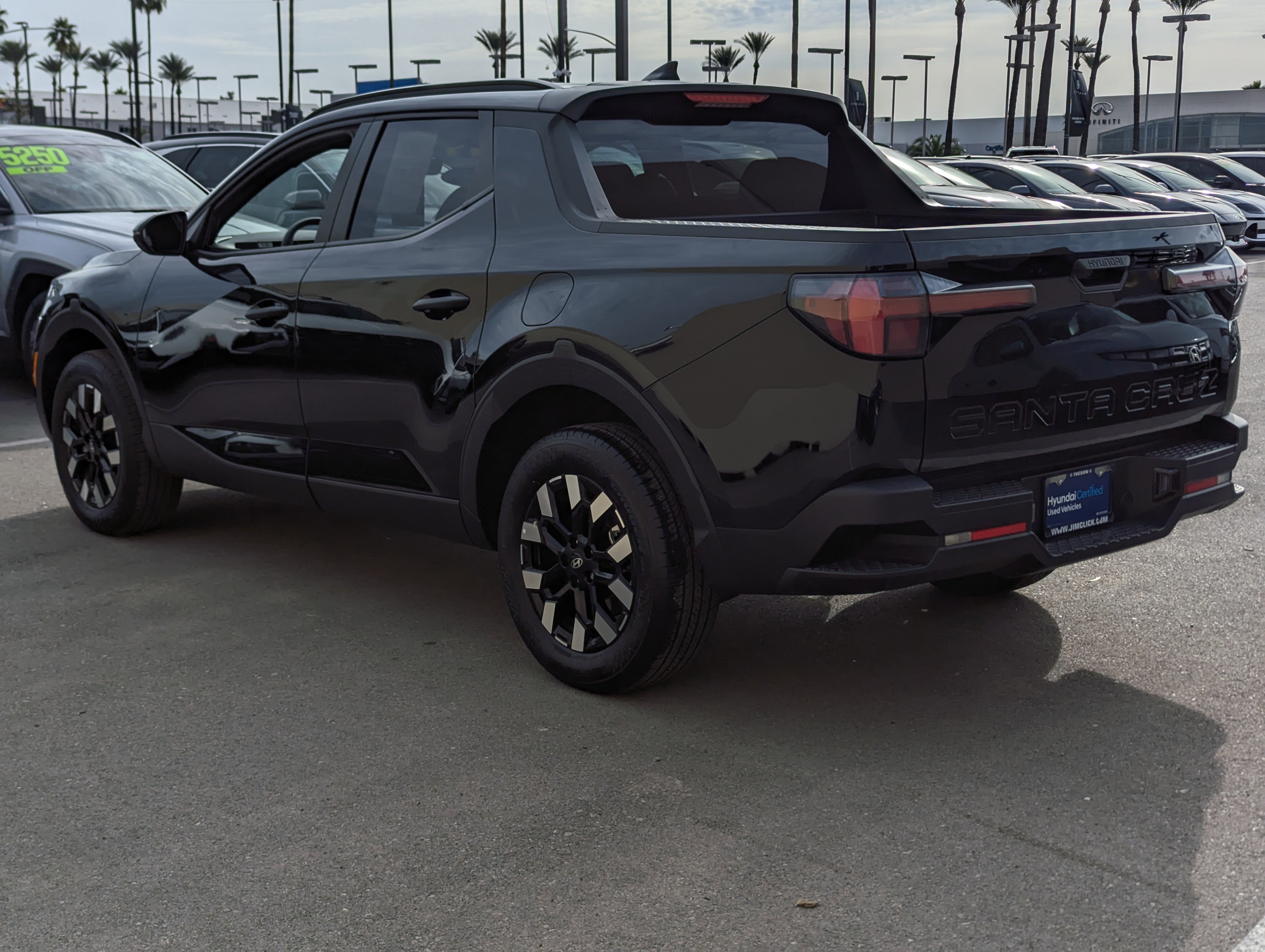 Certified 2025 Hyundai Santa Cruz SEL image 4