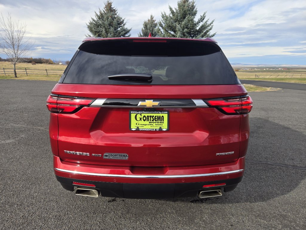 Used 2023 Chevrolet Traverse Premier image 6