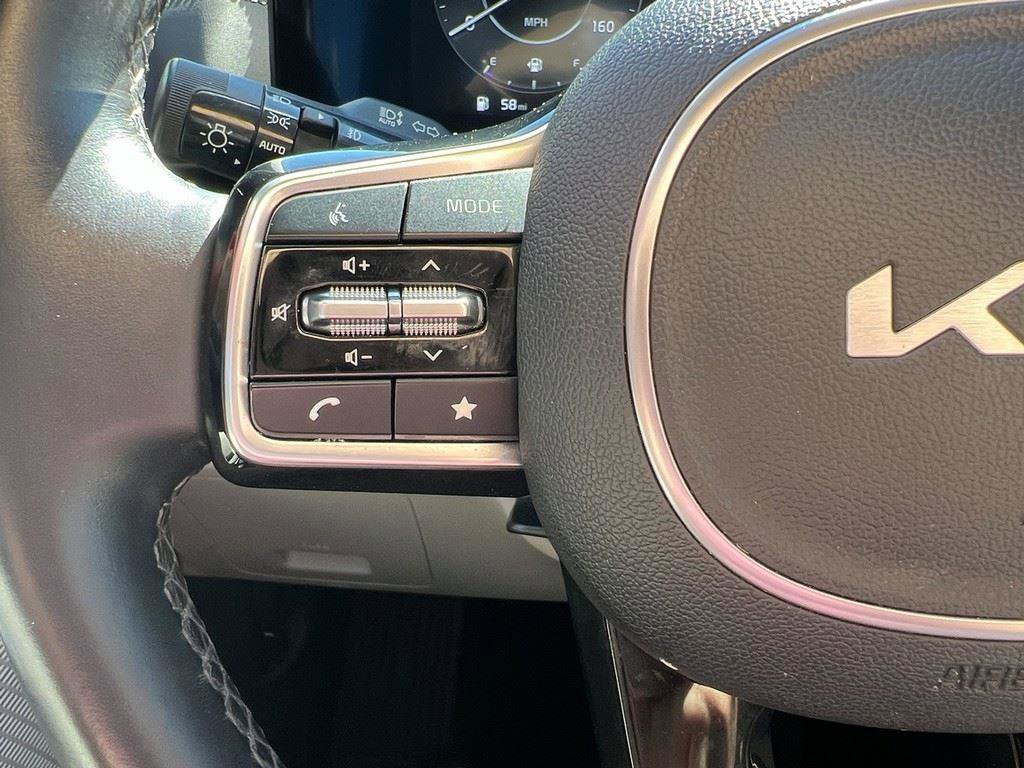 Used 2024 Kia Carnival SX image 21