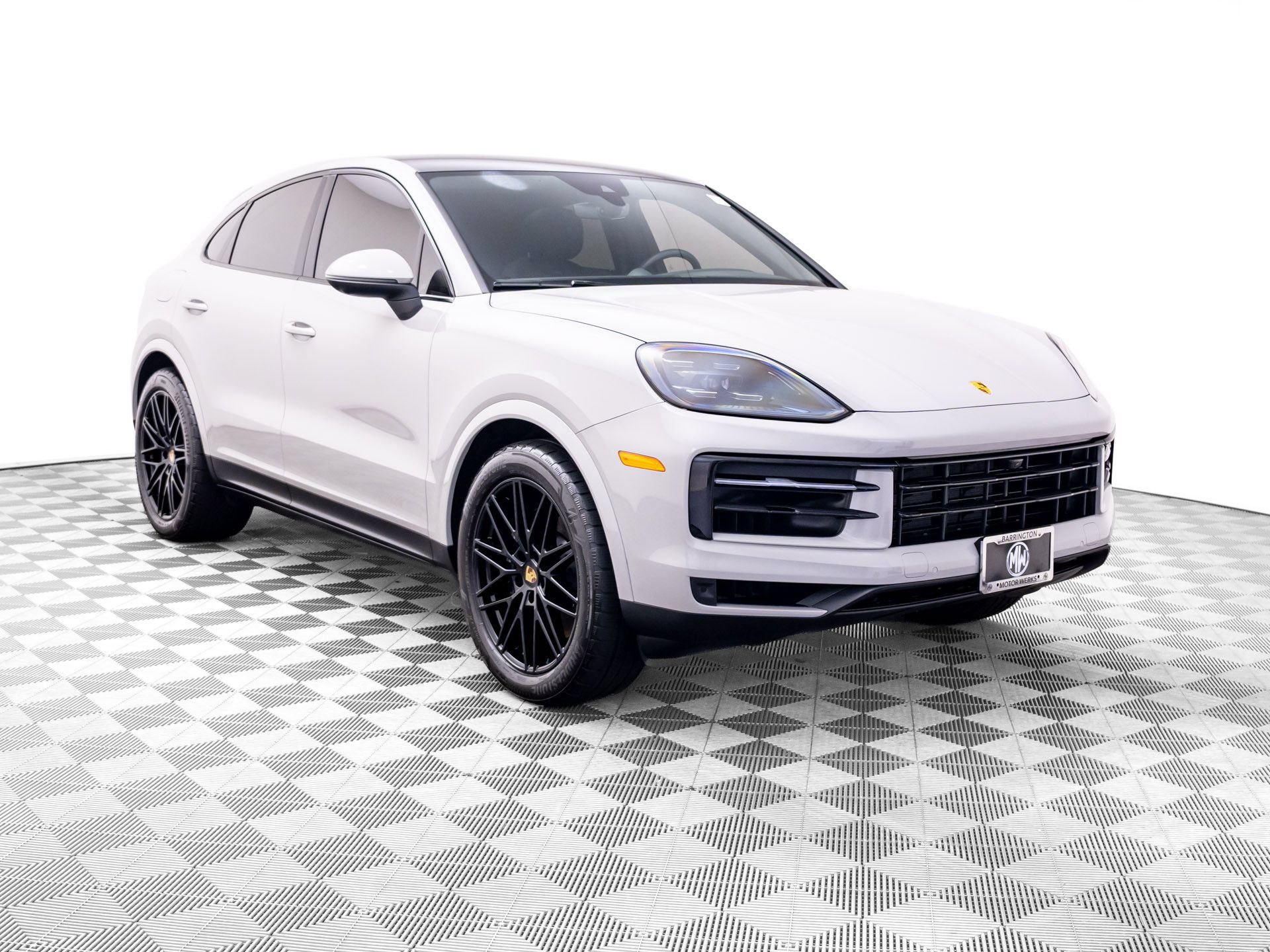 Used 2024 Porsche Cayenne Coupe AWD/4WD image 7
