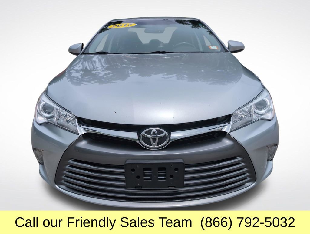 Used 2017 Toyota Camry XLE w/ Convenience Package FWD image 9