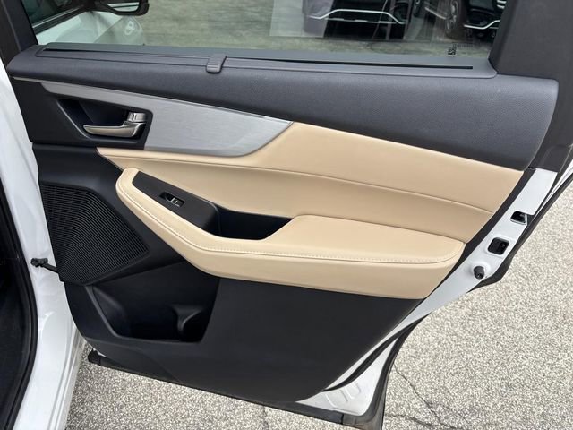 Used 2023 Acura MDX SH-AWD w/ Technology Package image 14