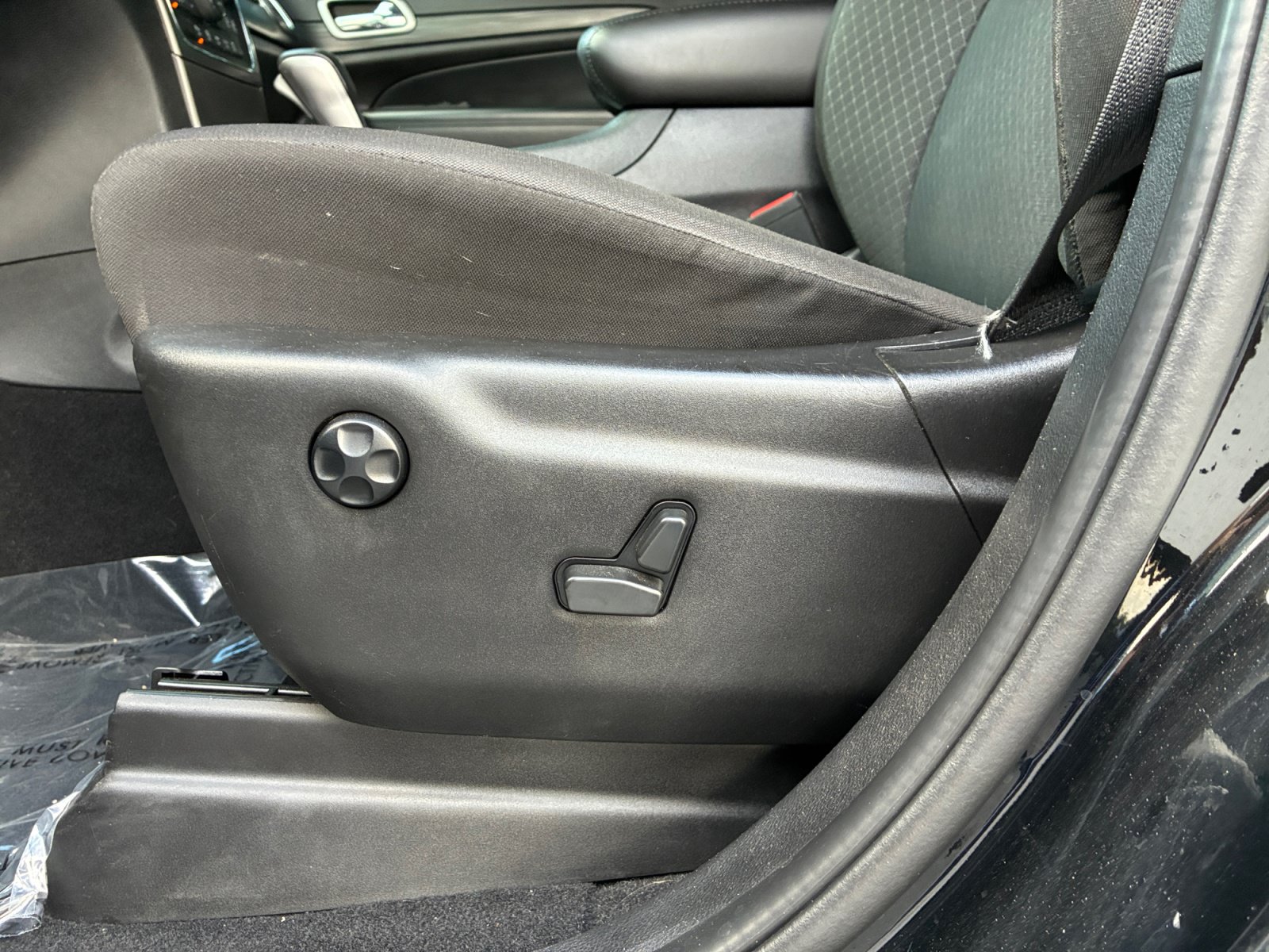 Used 2021 Jeep Grand Cherokee Laredo AWD/4WD image 14