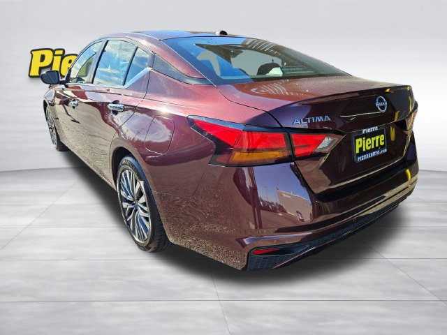 Used 2025 Nissan Altima 2.5 SV FWD image 3