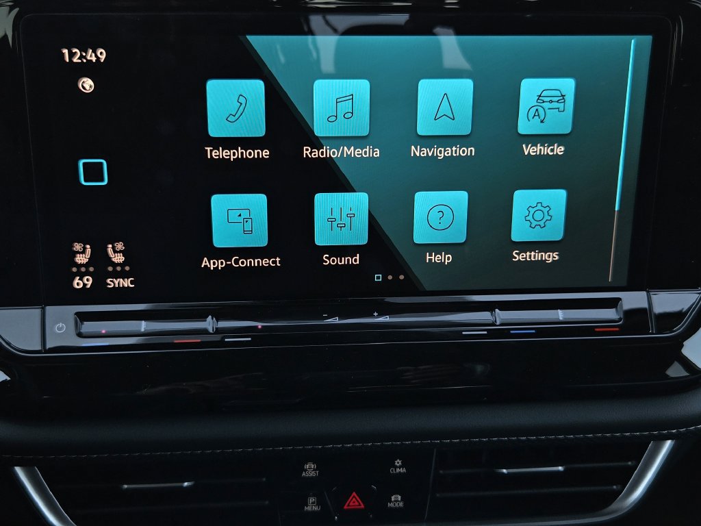 New 2026 Volkswagen Atlas Cross Sport SE FWD image 14