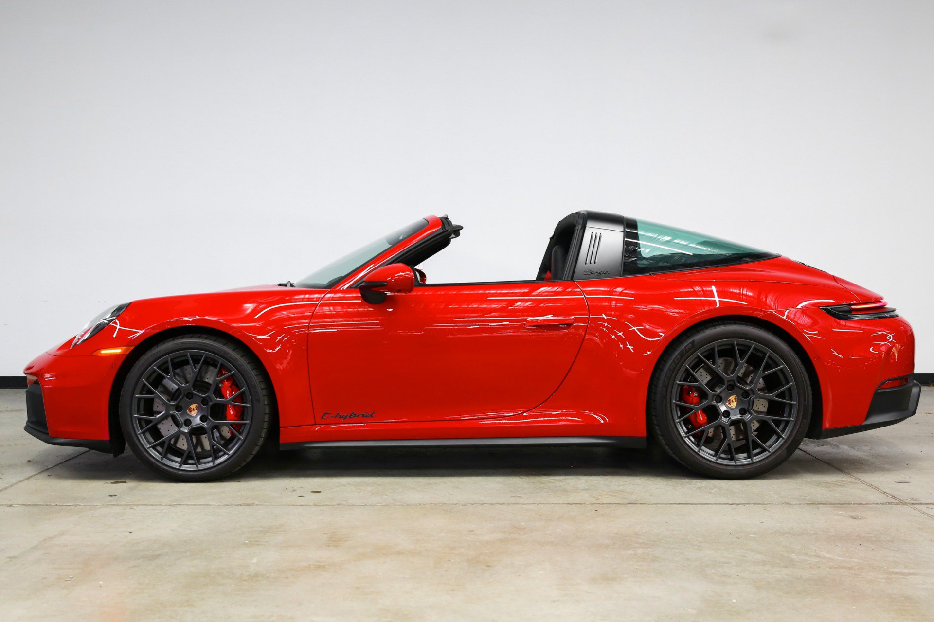 Used 2026 Porsche 911 Targa 4 GTS AWD/4WD image 6