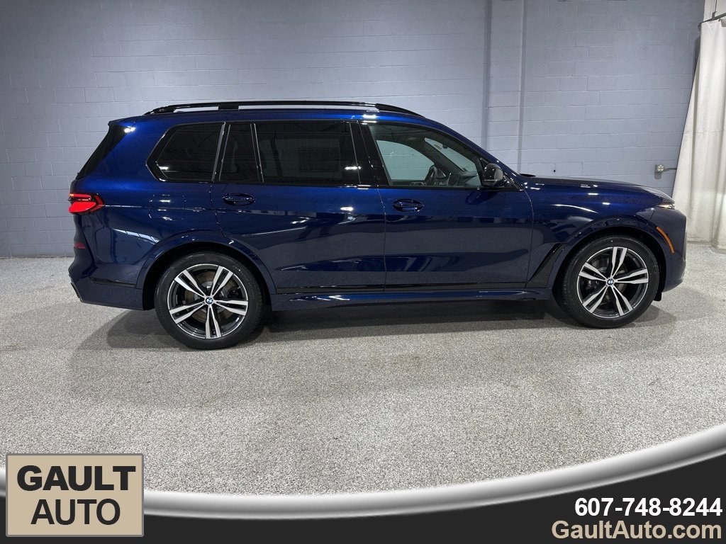 New 2026 BMW X7 M60i image 2