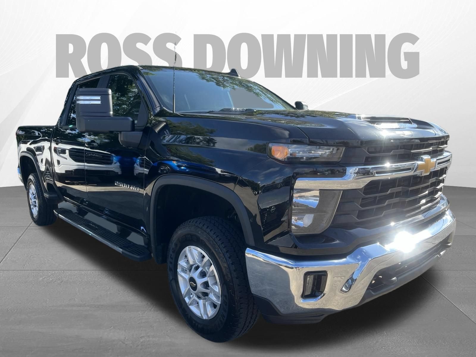 Used 2025 Chevrolet Silverado 2500 LT w/ Convenience Package AWD/4WD image 3