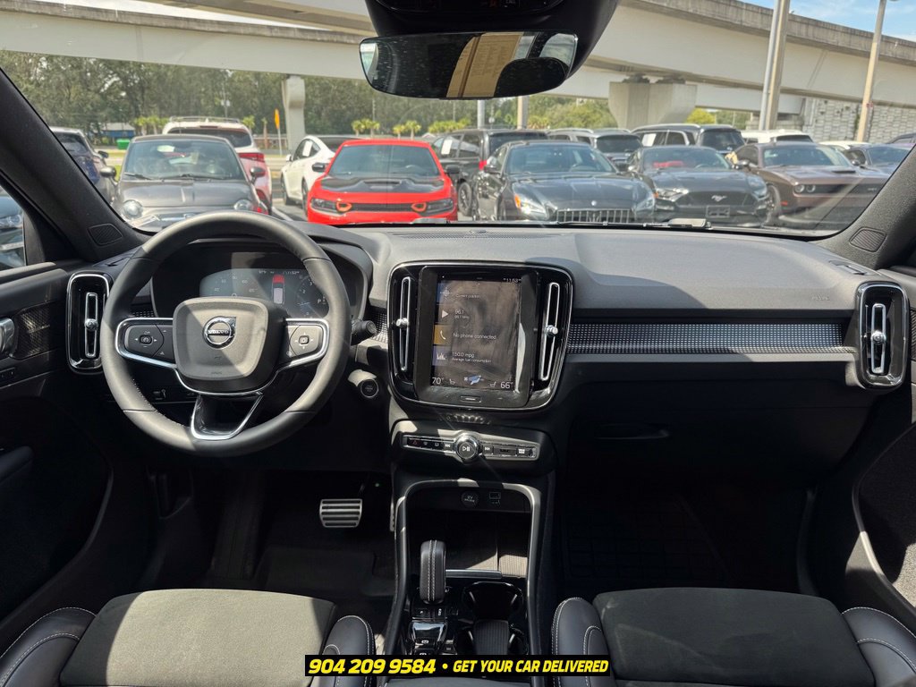 Used 2022 Volvo XC40 T5 R-Design w/ Climate Package AWD/4WD image 38