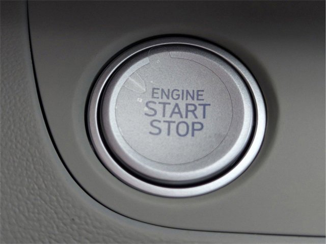 Used 2025 Hyundai Elantra Limited image 34