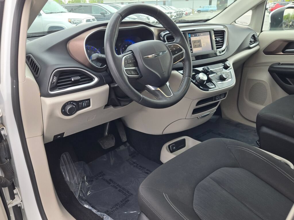Certified 2023 Chrysler Voyager LX FWD image 26