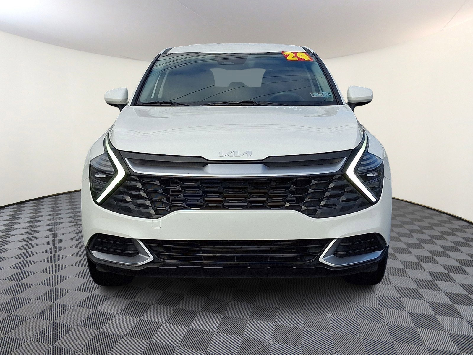 Used 2024 Kia Sportage LX image 2