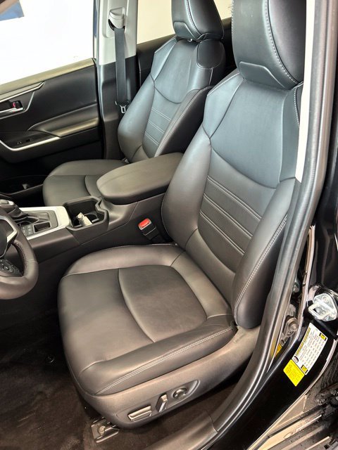 Certified 2023 Toyota RAV4 XLE Premium AWD/4WD image 5