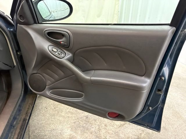 Used 2002 Pontiac Grand Am SE w/ Solid Value Appearance Pkg FWD image 15