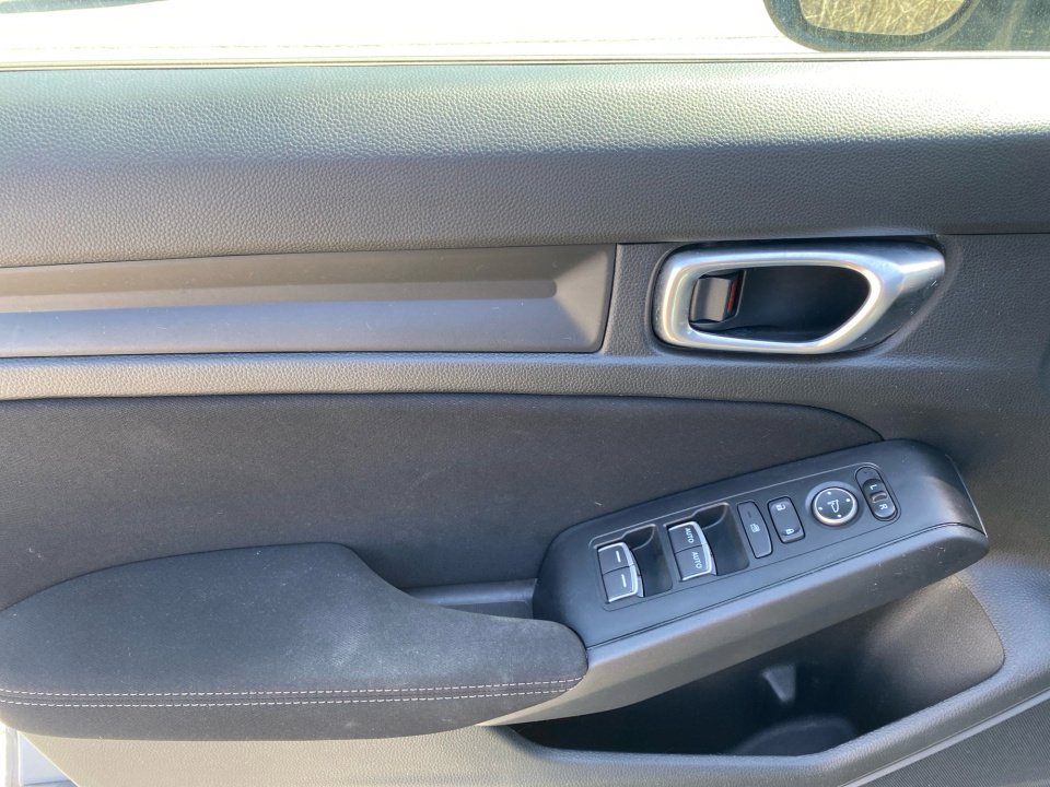 Used 2023 Honda Civic Sport image 36