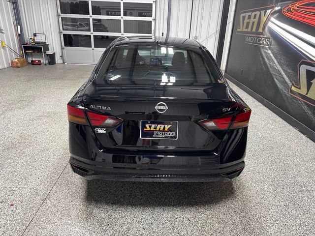 Used 2024 Nissan Altima 2.5 SV FWD image 17