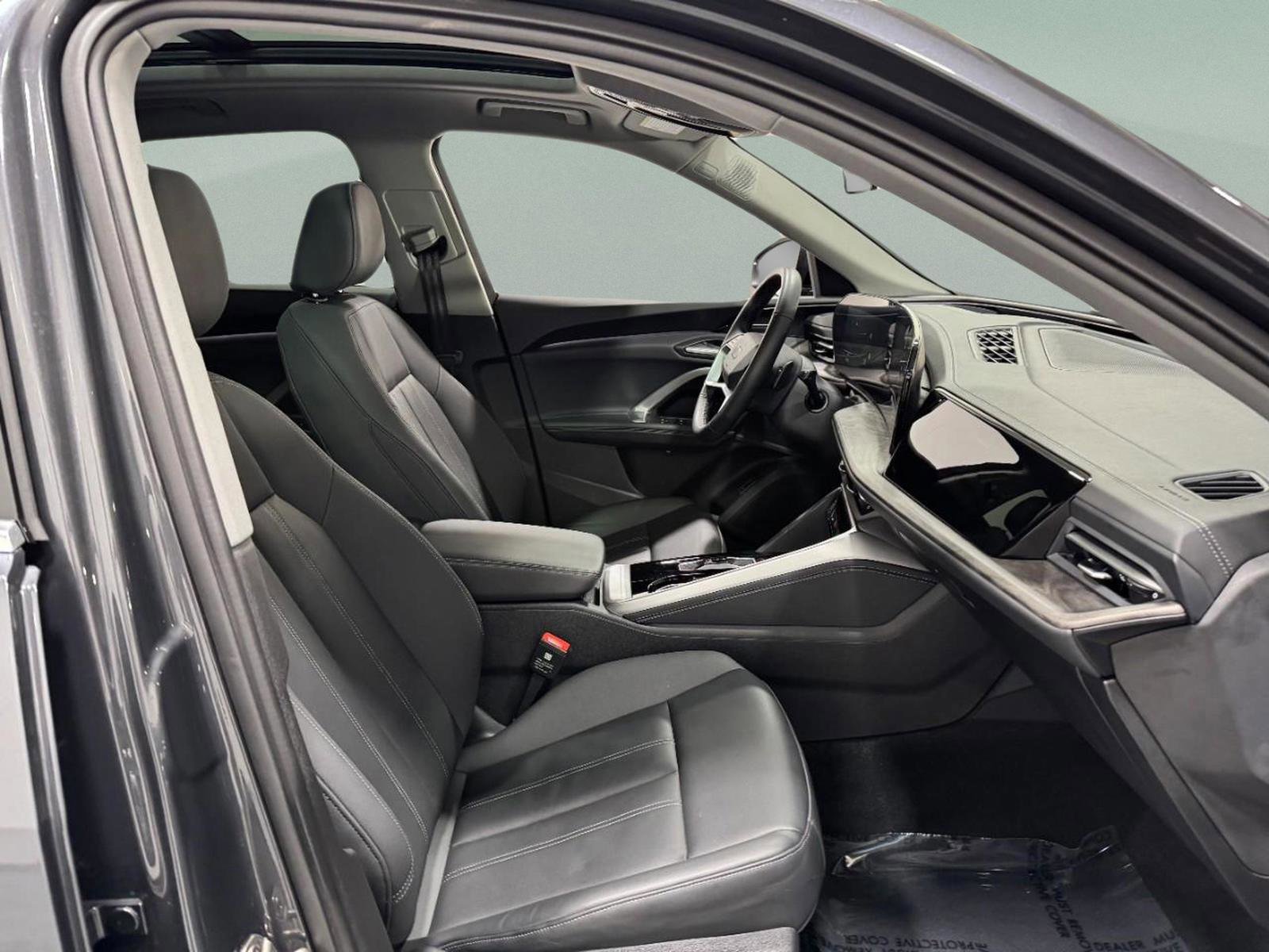 Certified 2025 Audi Q5 Premium Plus w/ Premium Plus image 18