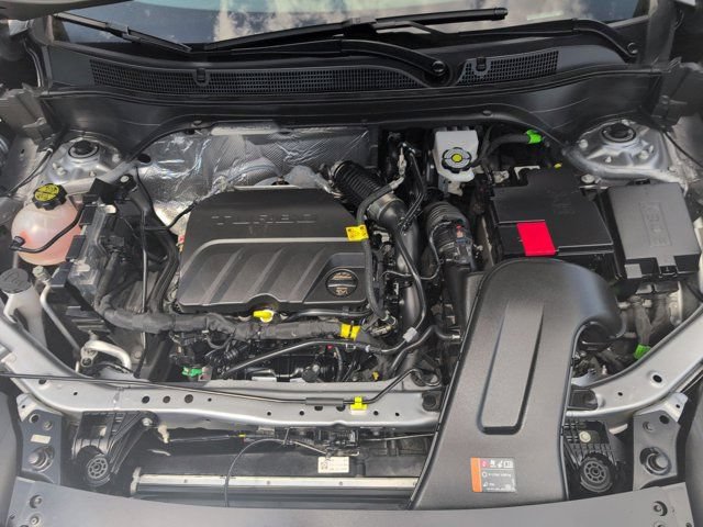 Used 2025 Chevrolet Trax LT w/ LT Convenience Package FWD image 34
