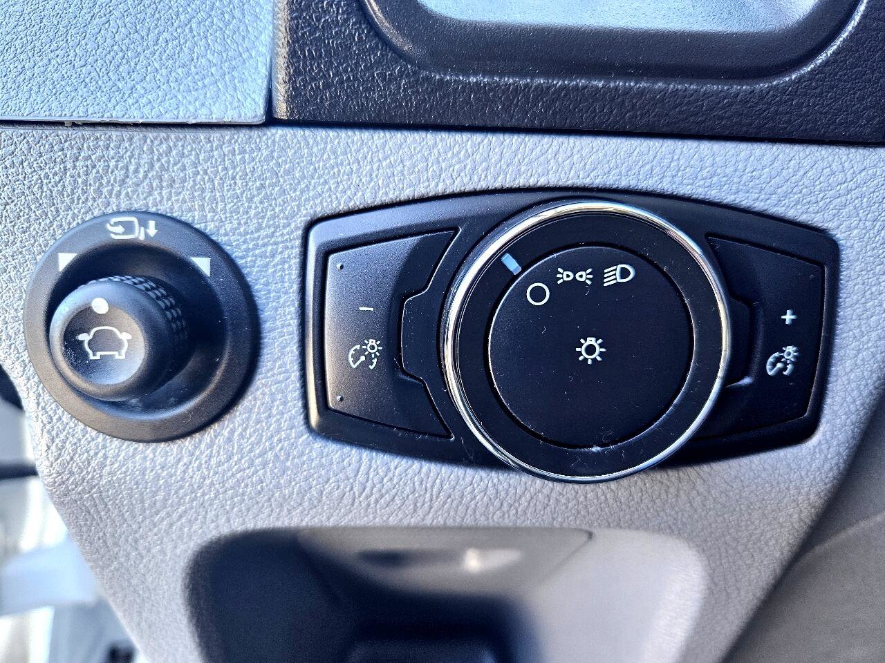 Used 2019 Ford Transit 350 XL image 14