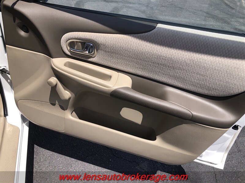 Used 2001 MAZDA Protege FWD image 22