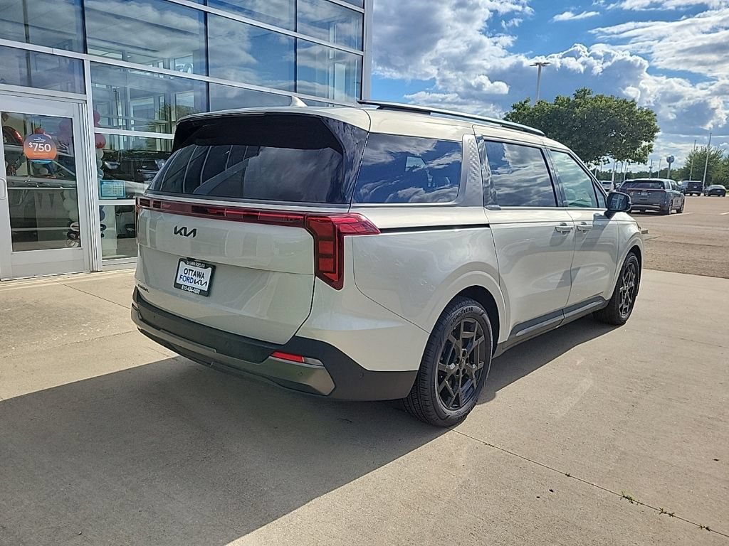 New 2026 Kia Carnival SX w/ SX Dark Edition Package FWD image 5