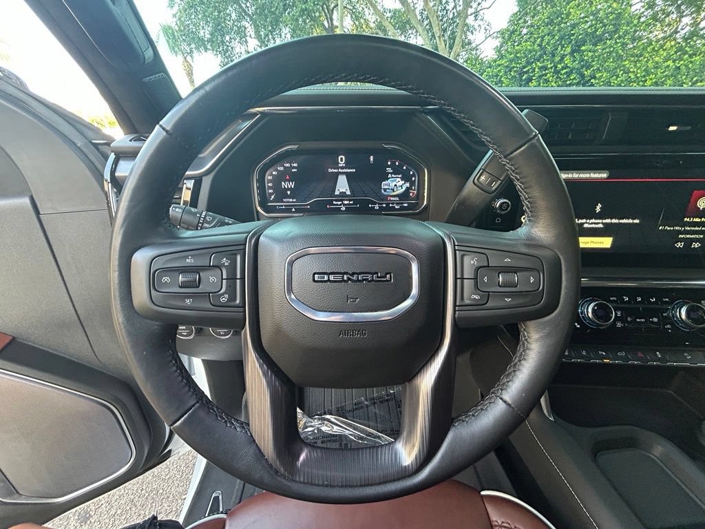 Used 2025 GMC Sierra 2500 Denali Ultimate AWD/4WD image 17