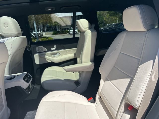 Used 2025 Mercedes-Benz GLS 450 4MATIC image 21