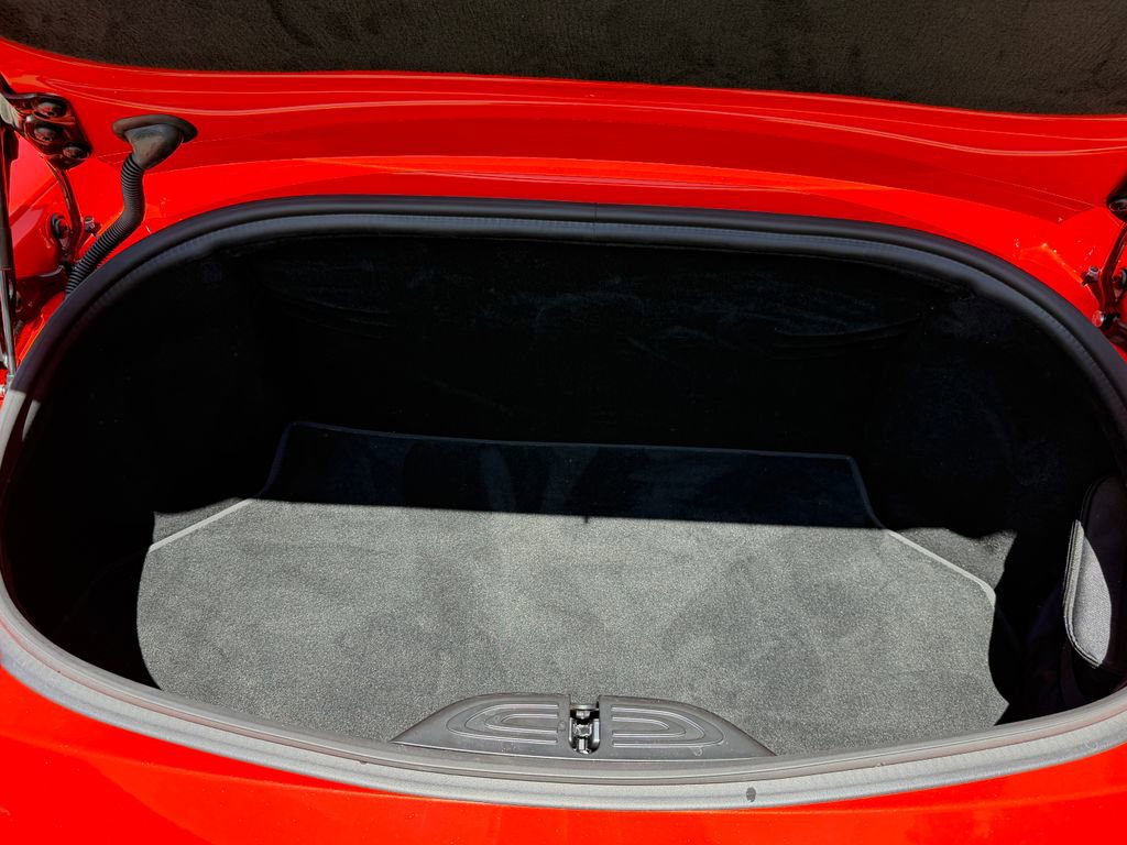 Used 2023 Aston Martin V8 Vantage Roadster RWD image 37