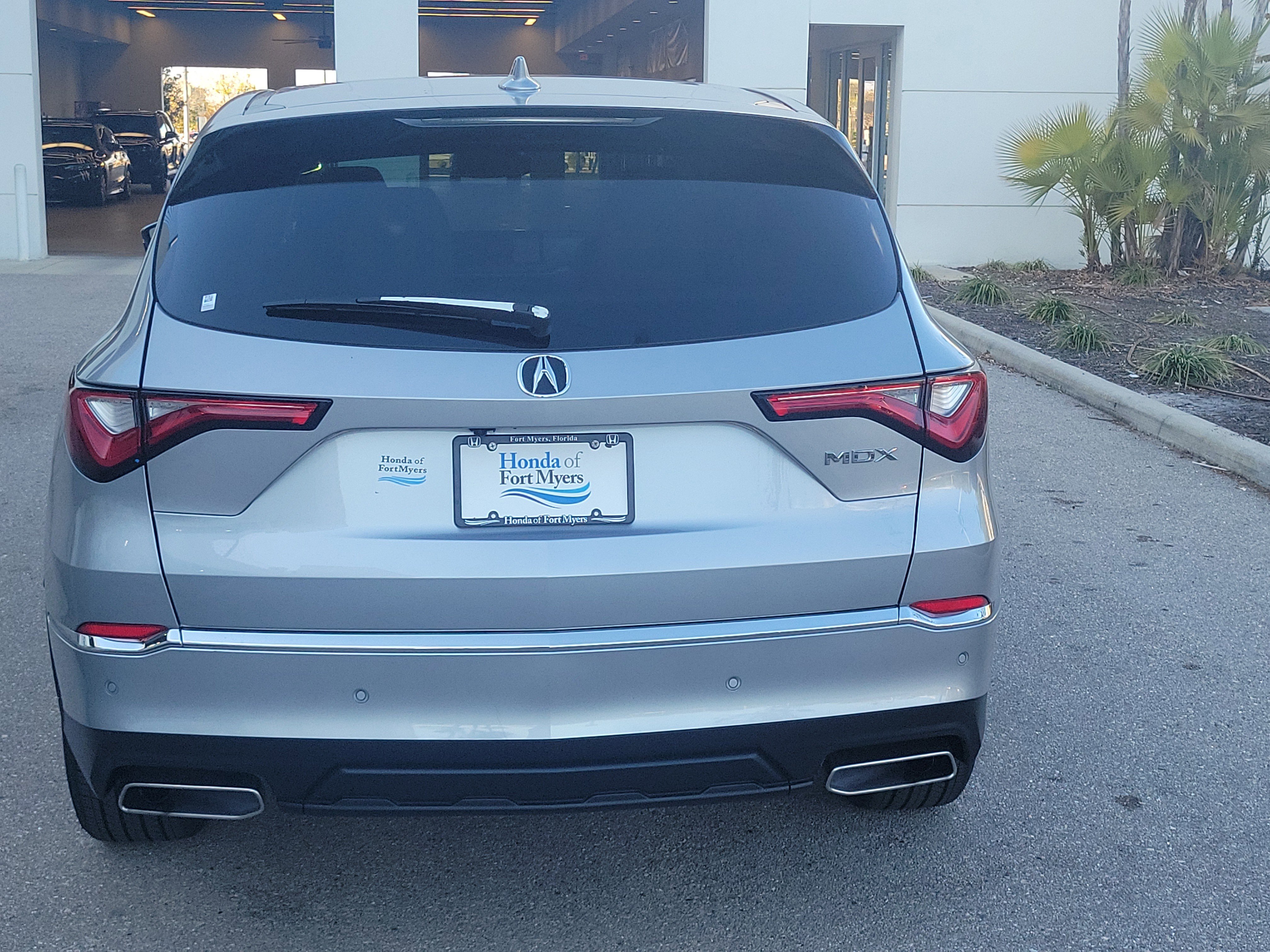 Used 2024 Acura MDX FWD w/ Technology Package image 5